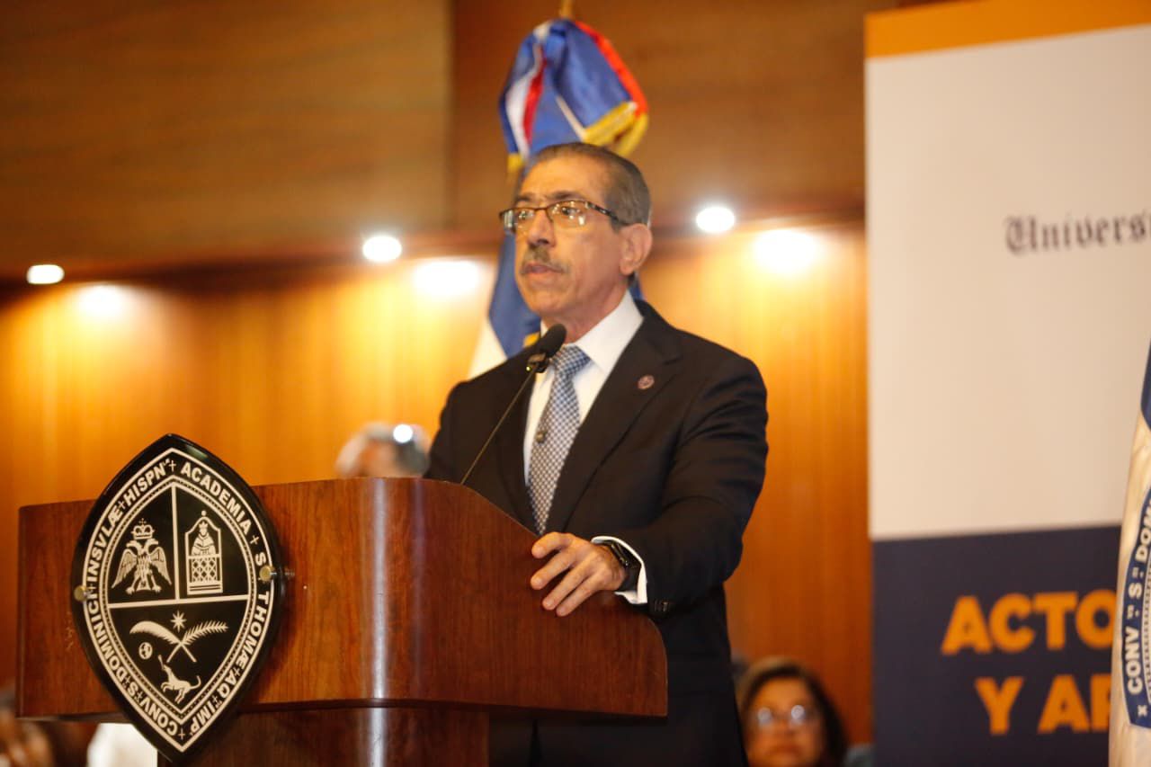 El doctor Jorge Asjana David formaliza su candidatura a rector de la UASD para el período 2026–2030