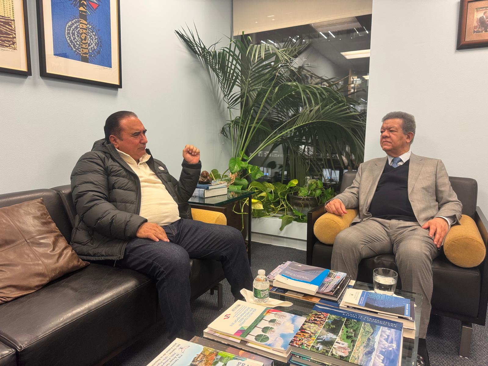 Pavón y Leonel Fernández analizan debilidades en ejecución de Ley de Desechos Sólidos en RD