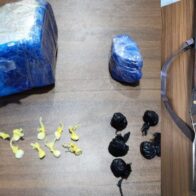 Policía y MP apresan a dos hombres y ocupan cerca de 1,000 gramos de drogas y un arma ilegal en Polo, Barahona