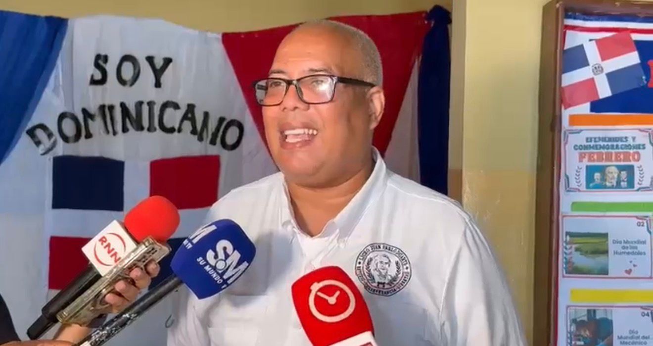 Director del Liceo Juan Pablo Duarte evaluará posibles sanciones tras agresión a maestro en Villa Juana