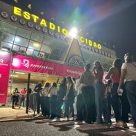 A horas del concierto de Juan Luis Guerra 4.40, miles comienzan a llenar el Estadio Cibao en Santiago