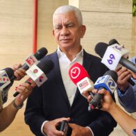 Presidente del Senado solicita revocar aumento de beneficios a miembros de la Cámara de Cuentas