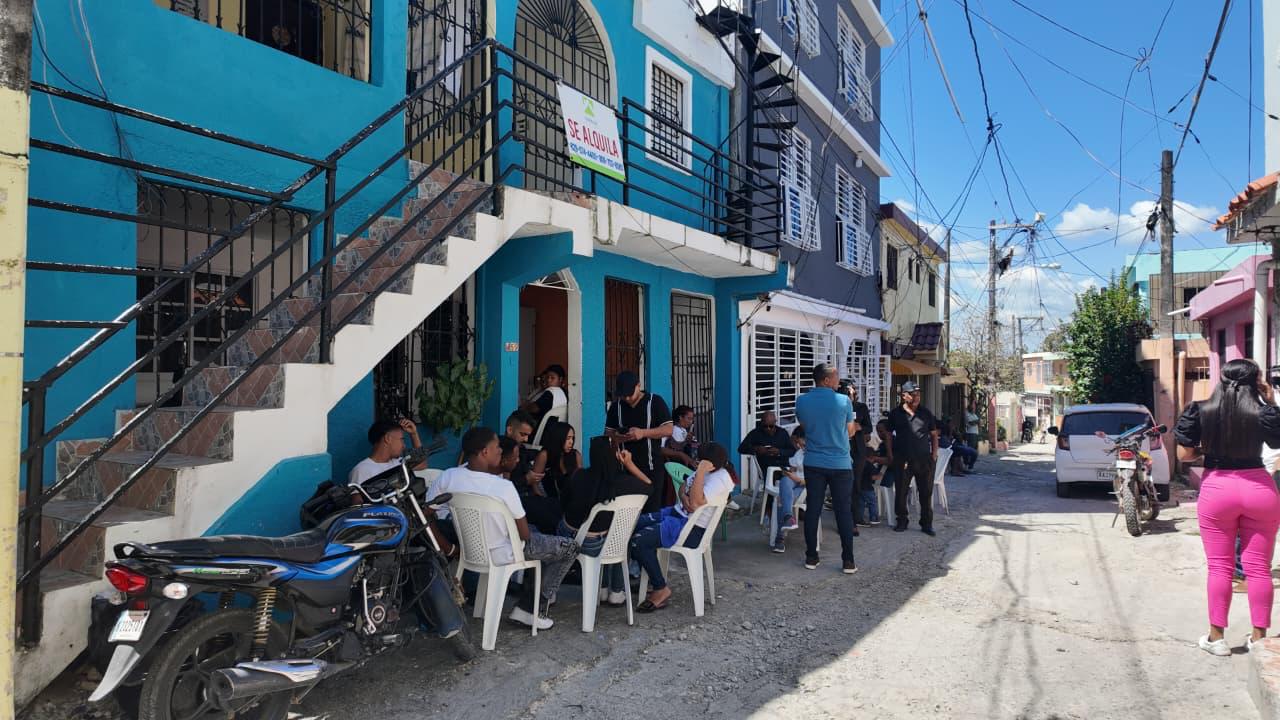 Acusado de matar a machetazos a mujer en Villa Mella fingió estar muerto para evitar ser linchado