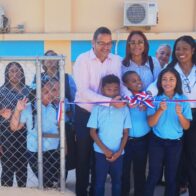 Entregan 16 aulas en centro educativo Villa Liberación en Samaná