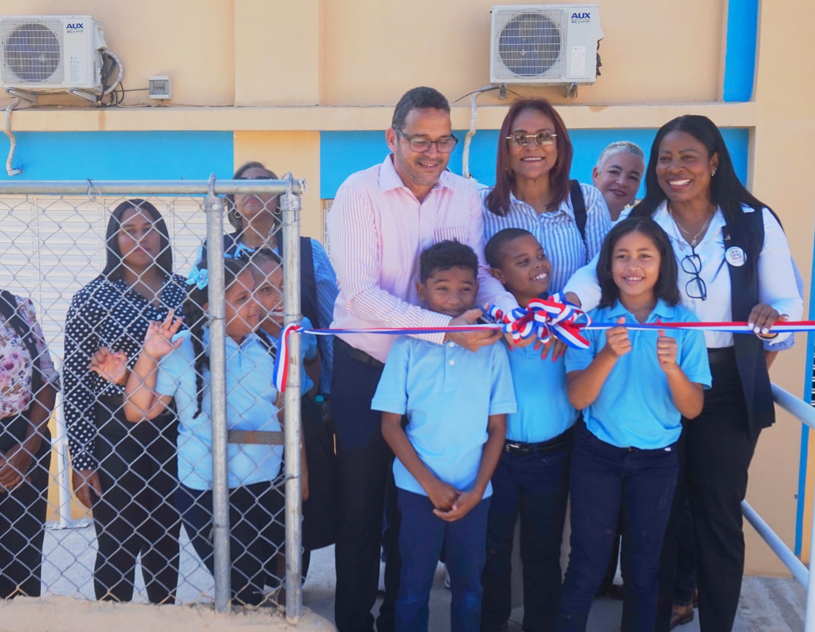 Entregan 16 aulas en centro educativo Villa Liberación en Samaná