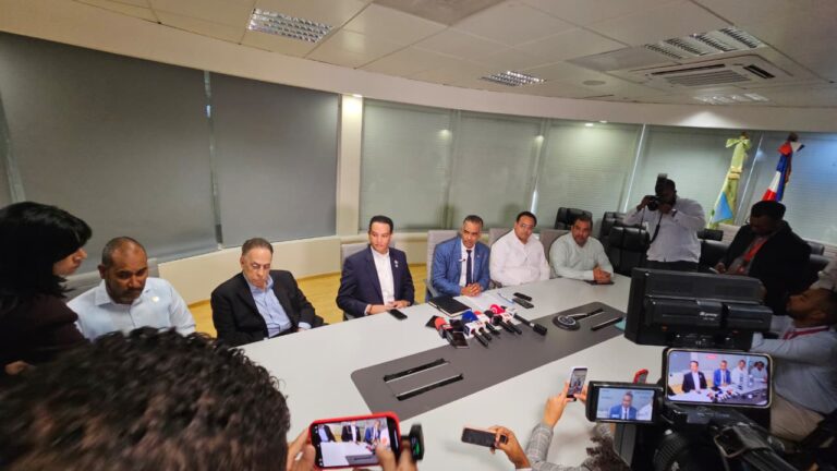 Gobierno investigará causas del apagón nacional tras restablecer el servicio