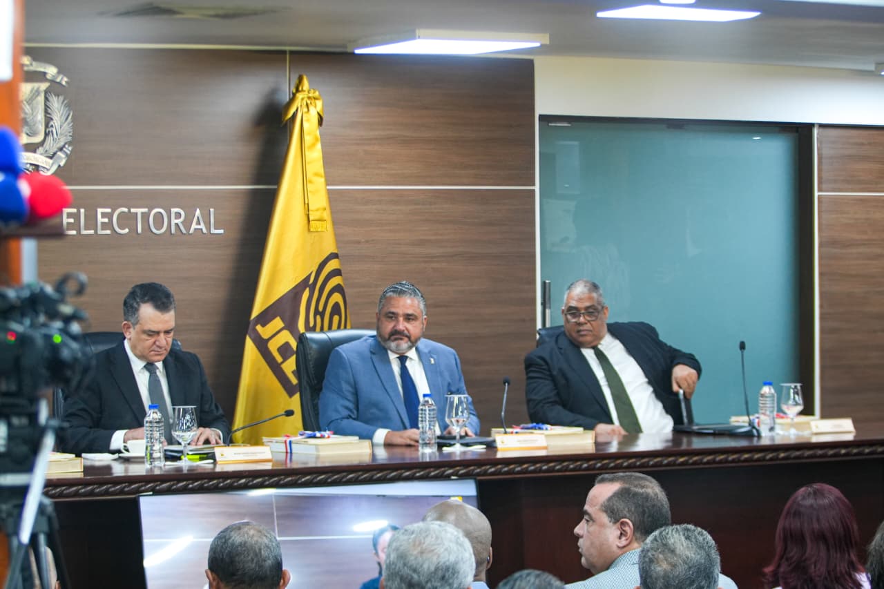 JCE fija el 21 de mayo de 2028 las elecciones presidenciales y congresuales
