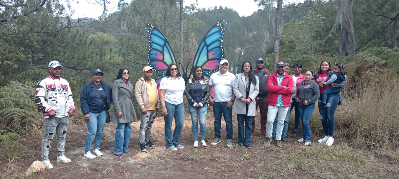 HITCA inaugura el Mirador Fotográfico “El Vuelo de la Mariposa” Aguas Blancas Constanza