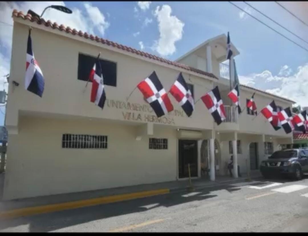 Asaltan prestamista frente al Ayuntamiento de Villa Hermosa, en La Romana