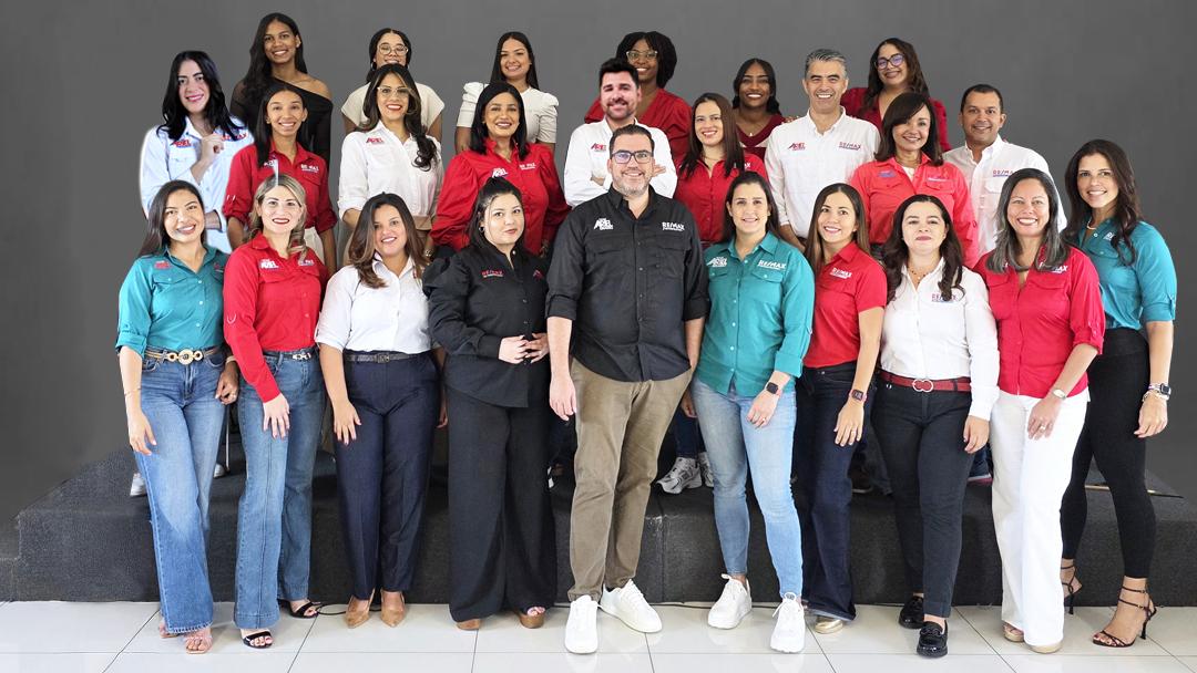 Equipo dominicano encabezado por Ariel Grasso.