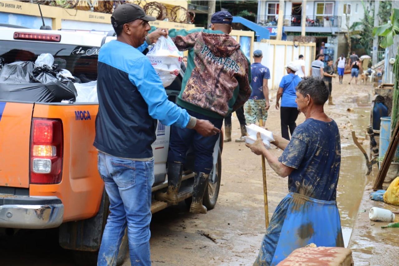 DASAC asiste a familias afectadas por inundaciones en cuatro provincias