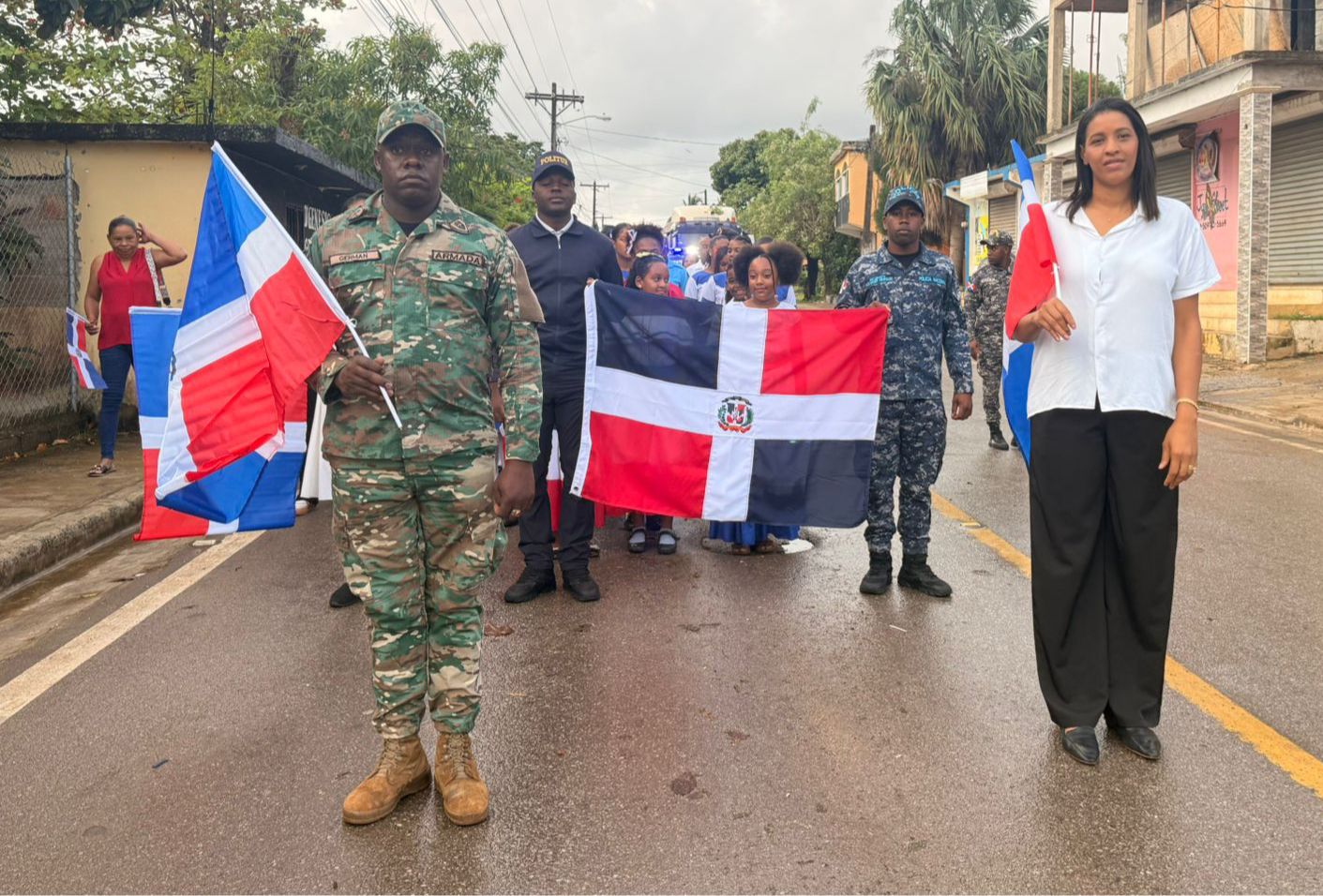 Ayuntamiento de Las Galeras encabeza actividades patrióticas con un hermoso desfile escolar