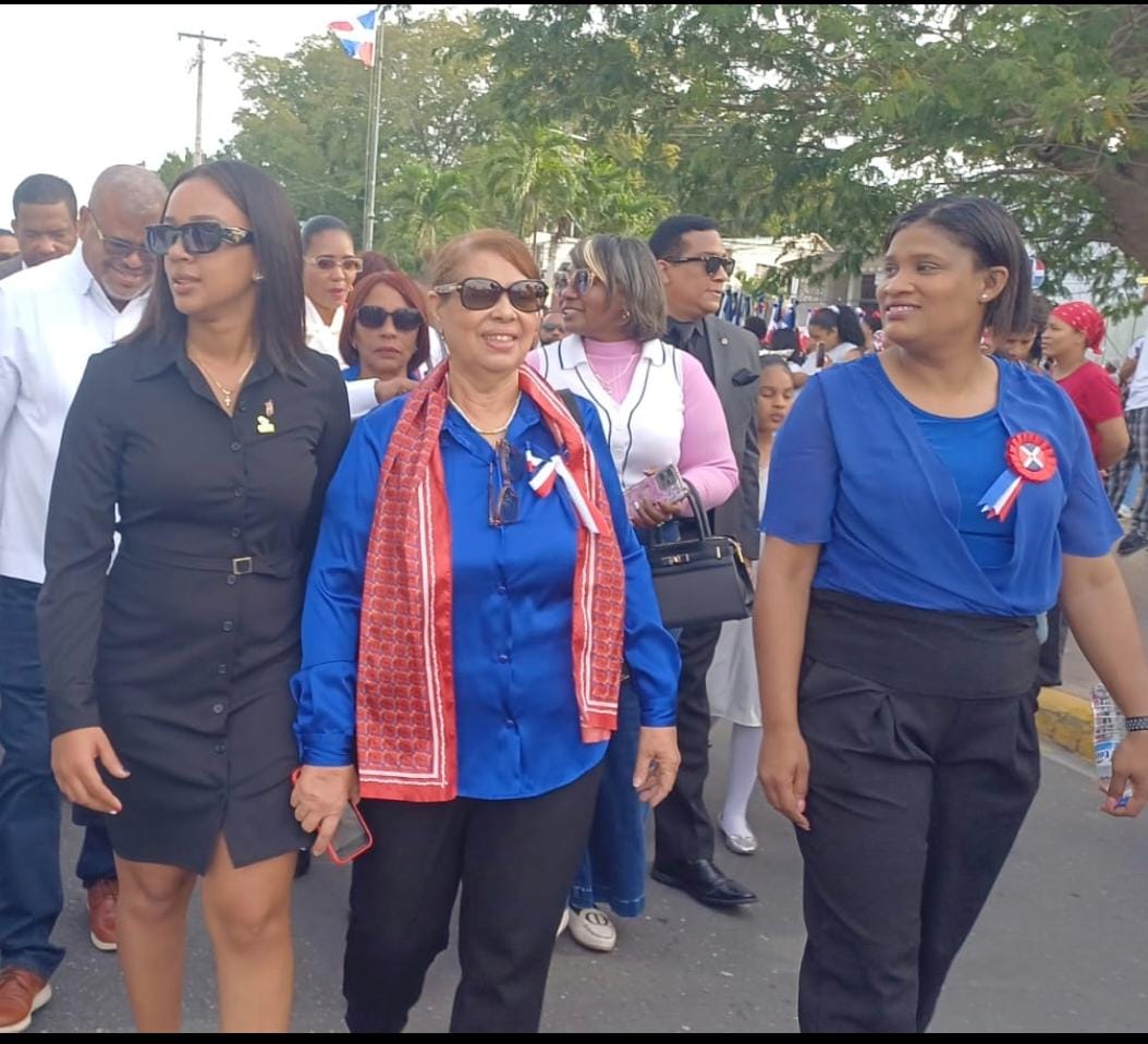Directora del Distrito Educativo 14-04 resalta valores patrióticos en el 182 aniversario de la Independencia Nacional