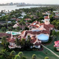 El Servicio Secreto mata a un hombre que entró armado en la residencia de Trump en Florida