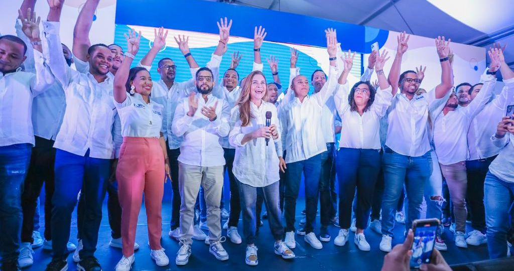 44.7% simpatiza por el PRM, según encuesta