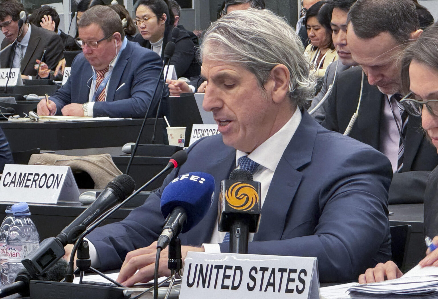 Estados Unidos acusa a China de "acumulación masiva" de armas nucleares