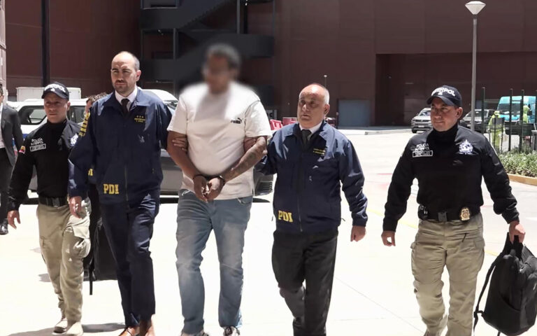 Policía chilena extradita a Colombia a Florez Moreno, sospechoso de liderar Los Shottas