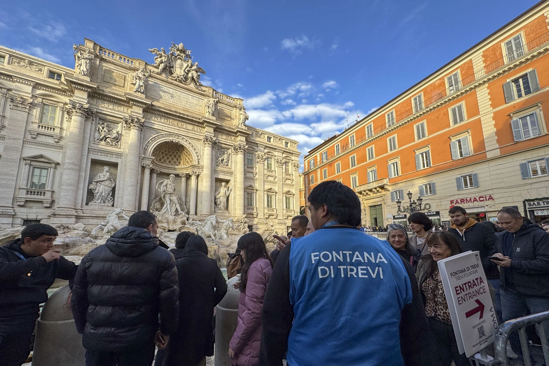 ¿Pagaría dos euros por acercarse a ver la Fontana di Trevi?
