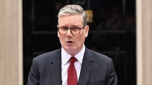 Primer ministro británico Starmer promete luchar por su puesto tras el furor por los vínculos del exembajador con Epstein