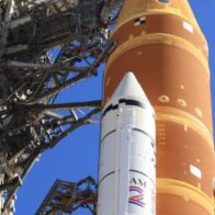 La NASA comienza el traslado y desmontaje del cohete de Artemis II tras nuevo aplazamiento