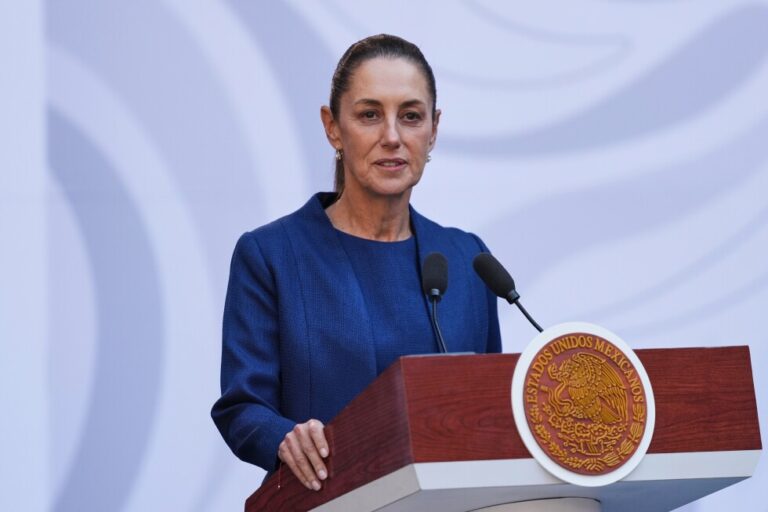 Evacúan a la presidenta Claudia Sheinbaum a embarcación de la Marina tras ola de violencia en México