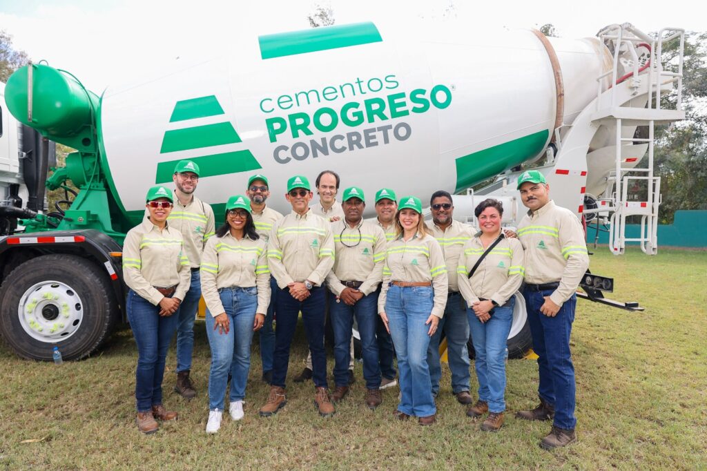 Cementos Progreso celebra su primer aniversario en RD resaltando logros, impacto social y compromiso con el desarrollo