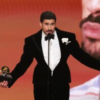 Bad Bunny hace historia en los Grammy: Debí Tirar Más Fotos se convierte en el primer álbum en español en ganar Mejor Álbum del Año