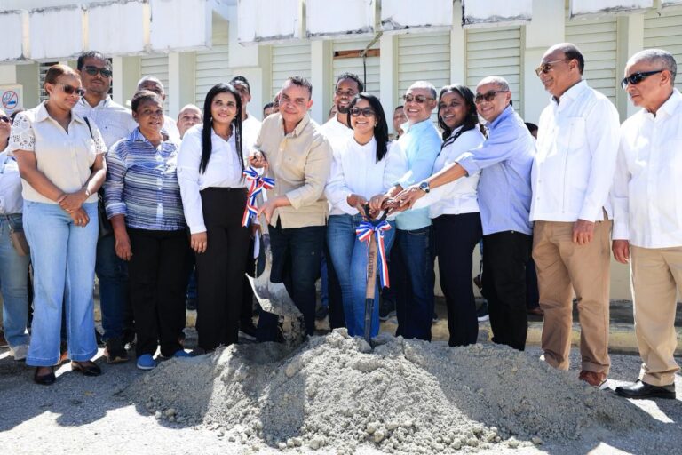 SNS inicia remozamiento del Hospital Municipal de Bánica con inversión superior a RD$163 millones