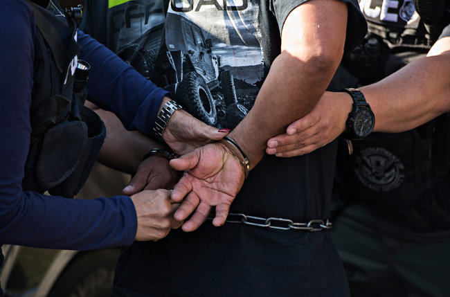 Arrestan dominicano en Paraguay con 50,000 dosis de éxtasis
