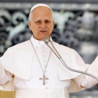 León XIV implora la paz para el "mundo entero"
