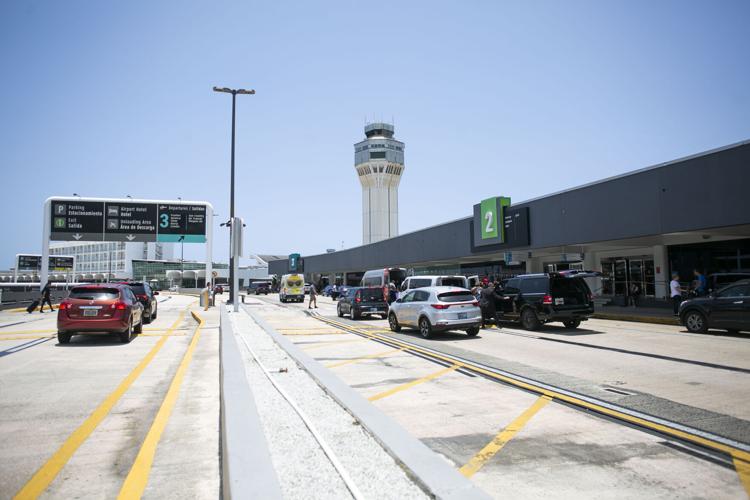 Agentes de ICE apoyarán el manejo de viajeros en el Aeropuerto Internacional Luis Muñoz Marín en Puerto Rico