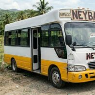 Accidente entre autobús y motocicleta deja un fallecido en tramo Azua–Santo Domingo