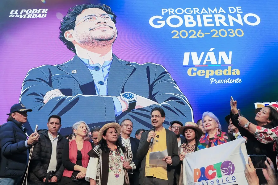 Iván Cepeda inscribe candidatura y apunta a ganar Presidencia colombiana en primera vuelta