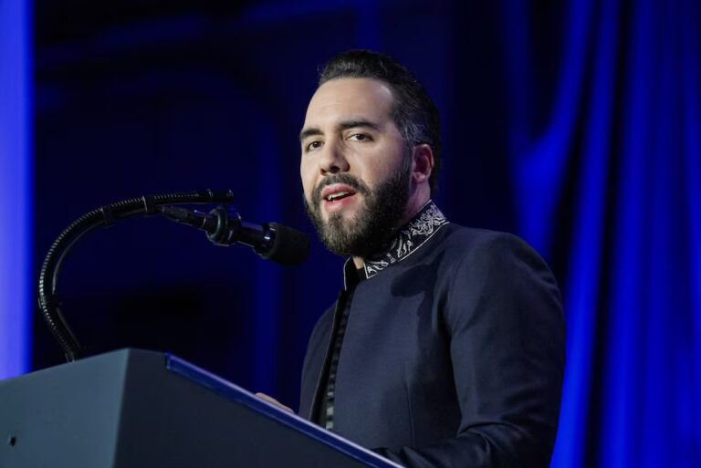 Nayib Bukele impulsa la cadena perpetua en El Salvador: asesinos, violadores y el pulso con la Asamblea Legislativa