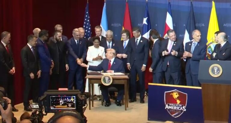 Presidente Abinader participa en firma de proclamación para crear coalición militar contra cárteles del narcotráfico