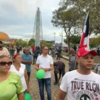 Con amplia presencia de la Policía Nacional, ciudadanos marchan en Cotuí por situación de la Presa de Hatillo