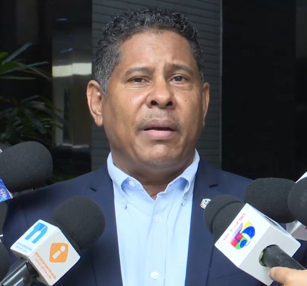 Conflicto en Oriente Medio no afectará abastecimiento de combustible en RD, afirman diputados