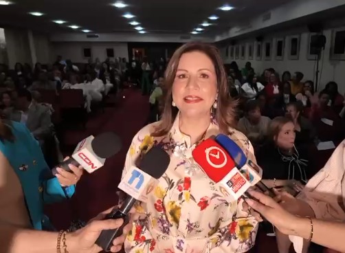 Margarita Cedeño afirma que “Cuando las mujeres ocupan posiciones de poder, gobiernan con más honestidad y transparencia ”