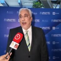 APEC resalta importancia del sector energético y minero en el desarrollo nacional durante charla con viceministro