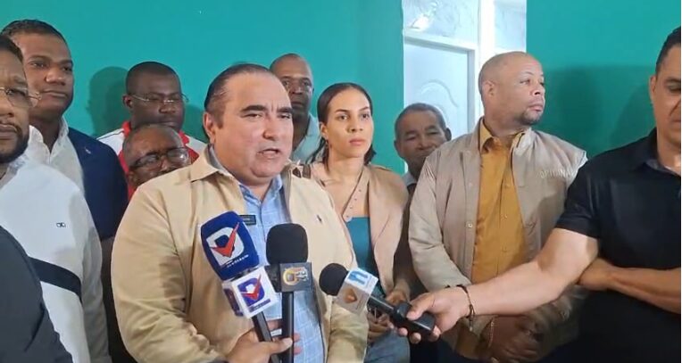 Víctor Pavón denuncia incapacidad de Betty Gerónimo para combatir la crisis sanitaria en SDN
