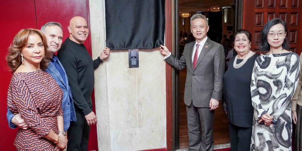 El Teatro Nacional Eduardo Brito inaugura nueva cabina de sonido y luces en el Café Bar Juan Lockward