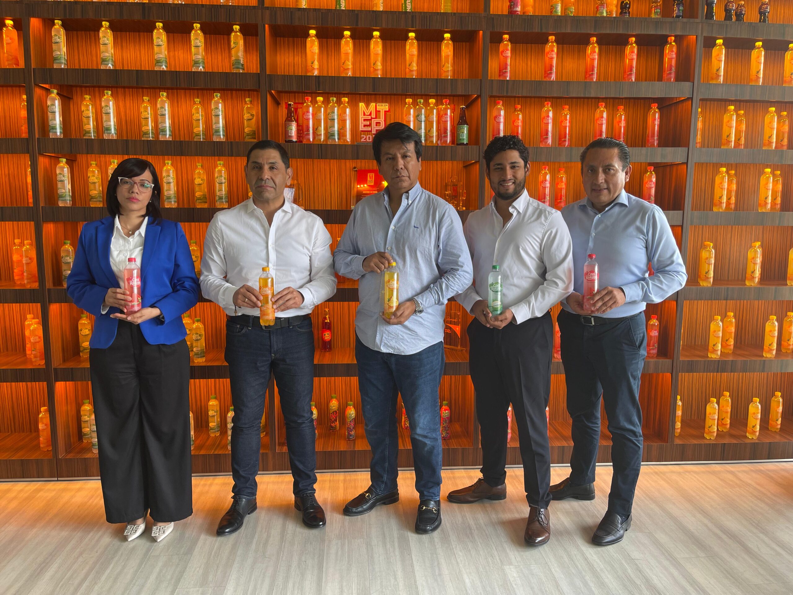 Industrias San Miguel lanza agua saborizada con gas Cool Heaven