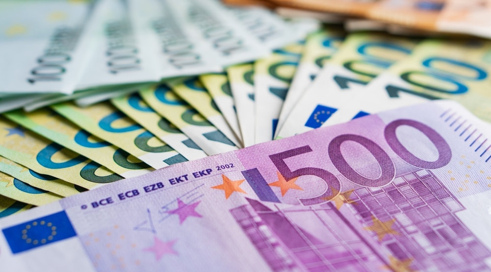 euros.