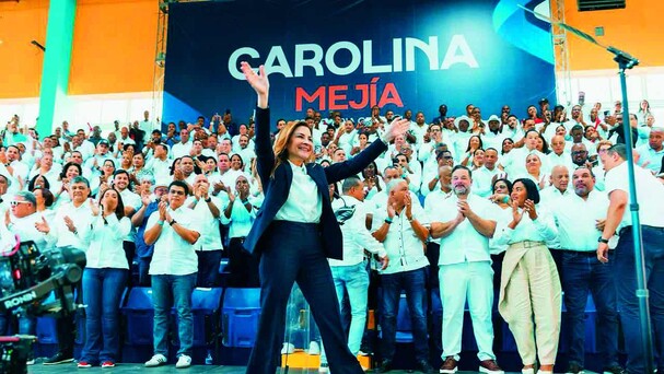 Carolina Mejía pide a los dominicanos "no volver" al pasado