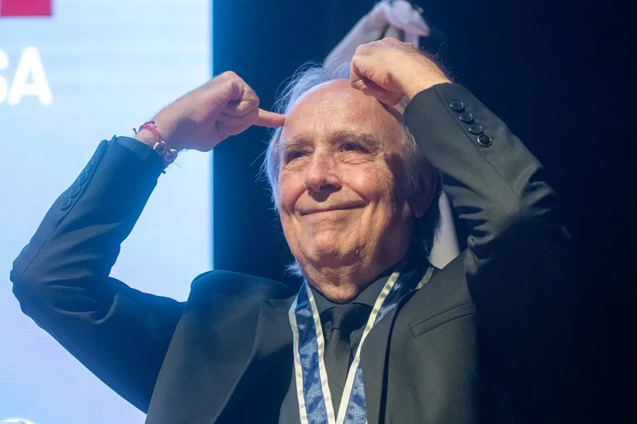 Una universidad argentina le otorga un doctorado honoris causa a Joan Manuel Serrat