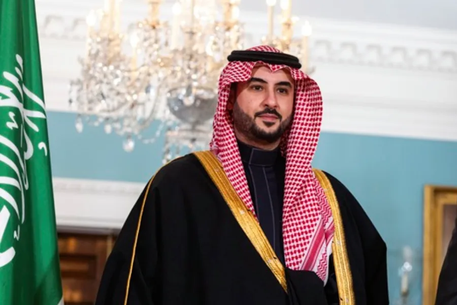 Arabia Saudí reporta la destrucción de drones y misiles lanzados contra la región oriental y Riad