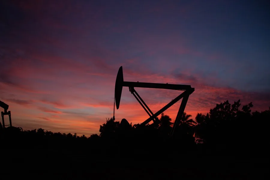 El brent cae un 11,28%, hasta los 87,80 dólares, ante posible desescalada en Oriente Medio
