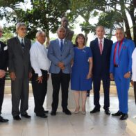 UASD rinde homenaje a José Francisco Peña Gómez con ofrenda floral en el aniversario de su natalicio