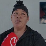 Madre exige justicia por la muerte de su hijo y denuncia que presunto responsable haitiano sigue libre