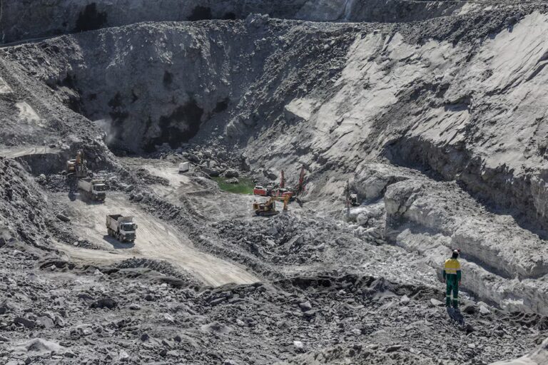 Gobierno de Nicaragua otorga nuevas concesiones mineras a empresas chinas